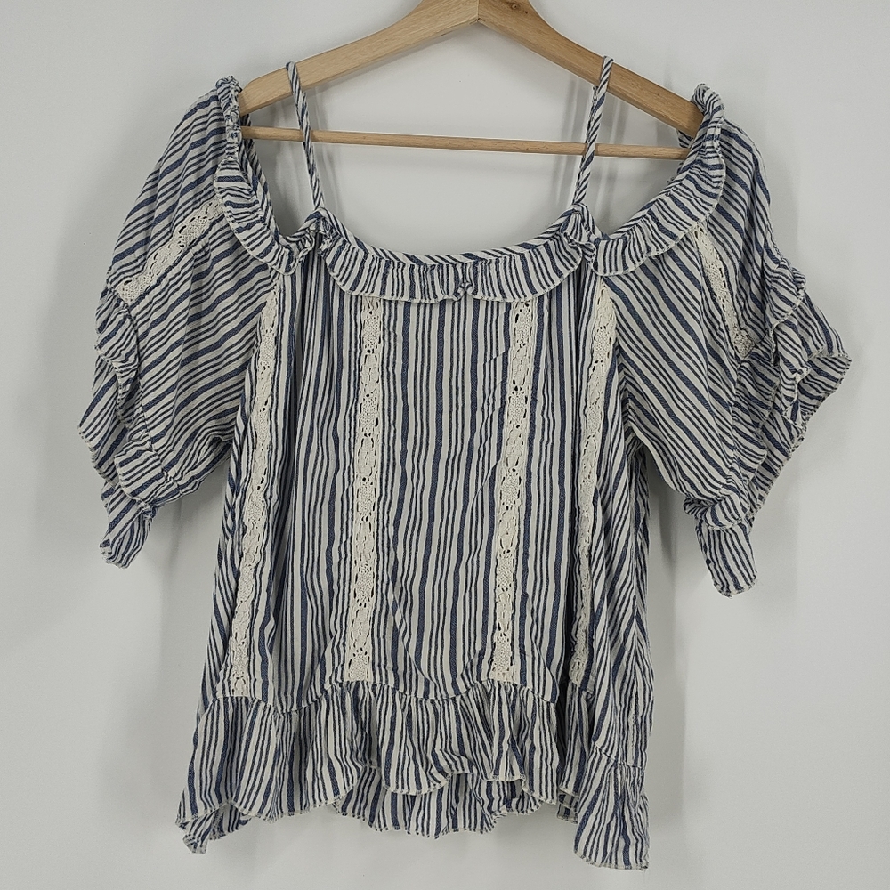American Eagle | off the shoulder top